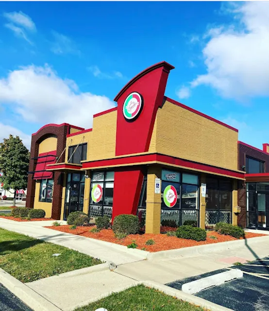 Los Comales Round Lake