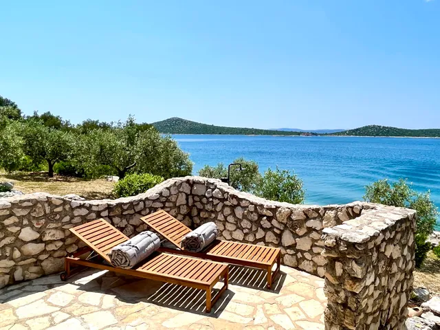 Robinson House Vitane