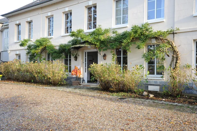 Maison Menadel : Hébergement et salle de réunion