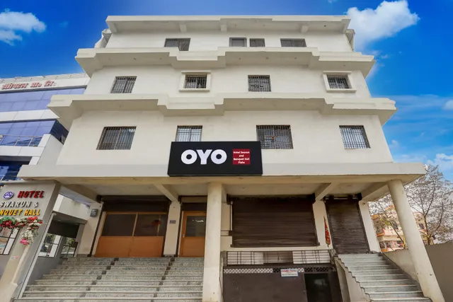 Hotel Swarun and Banquet Hall