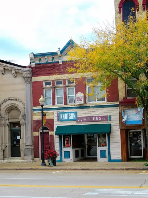 Knutson Jewelers Inc