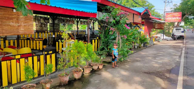 RM, Lalapan santai AYAM BAKAR TALIWANG,