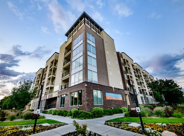 Seasons At Library Square Apartments