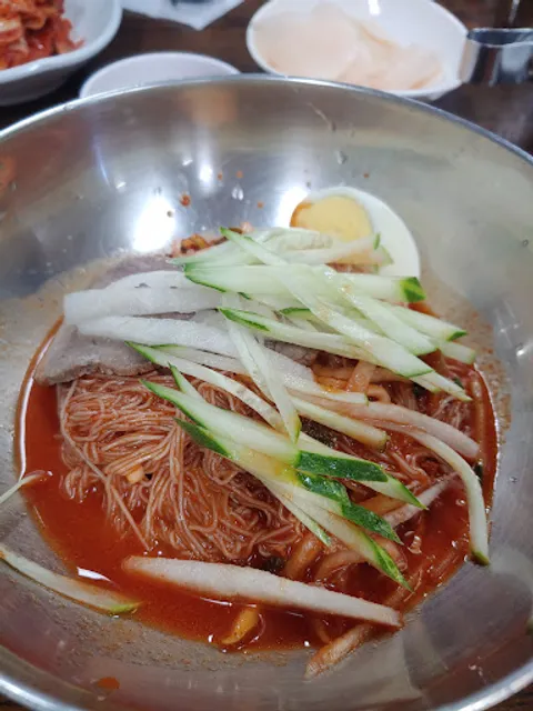 함흥냉면명동칼국수