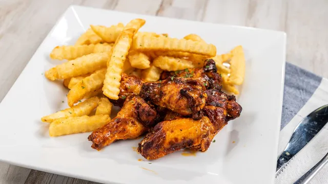 Spades Restaurant & Lounge