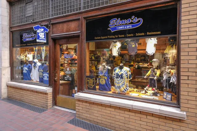 Elmo's T-Shirts & Gifts
