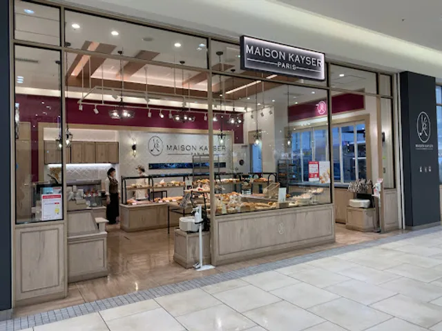 MAISON KAYSER Grand Tree Musashi Kosugi Store
