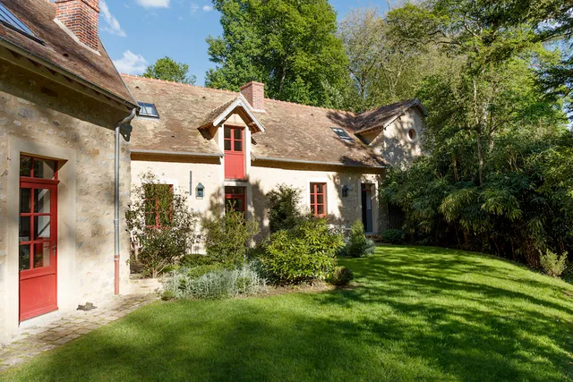Pierres d'Histoire - Le Domaine de Courances (Hameau - Métairie)
