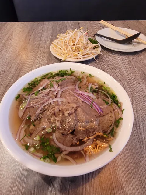 Watt Bistro Pho ( Regent )