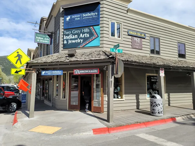 Two Grey Hills Native American Indian Arts & Jewelry