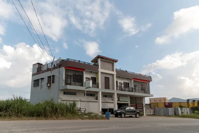 RedDoorz near Robinsons North Tacloban