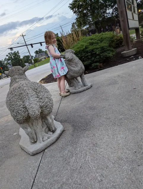Lettuce Eat Well Farmers' Market