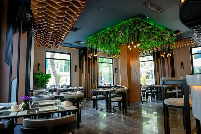 Midway Restaurant & Cafe