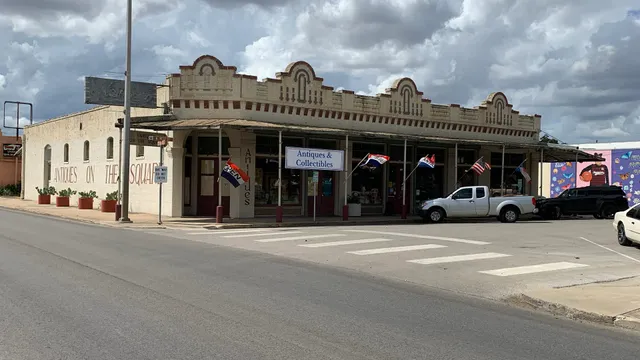 Horners On the Square antiques & collectibles