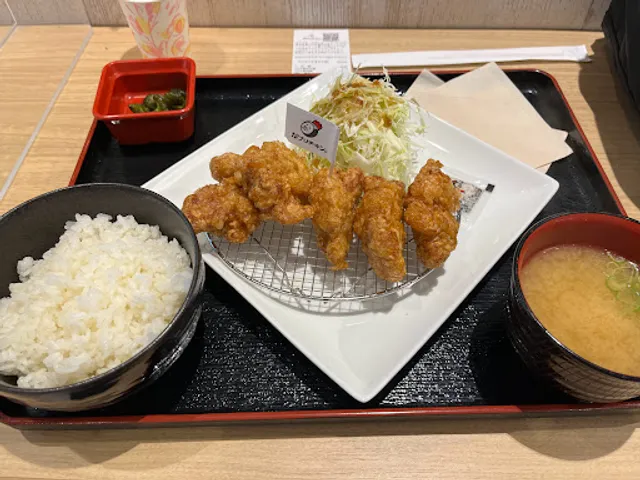 からあげ、定食、丼 がブリチキン。イオンモール豊川店