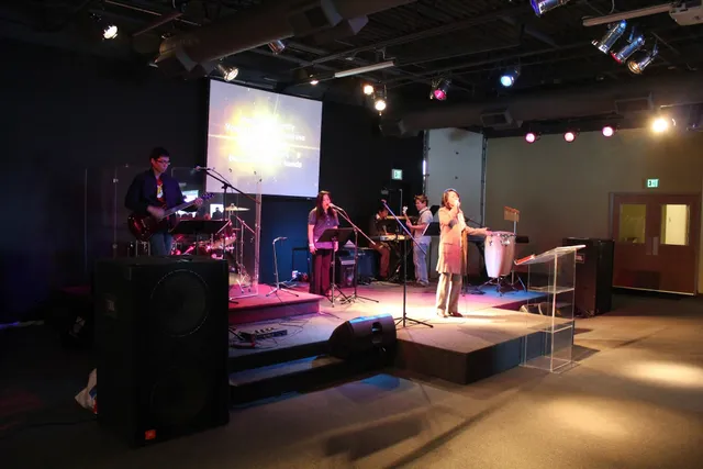 Crosswind Community Church of Denver