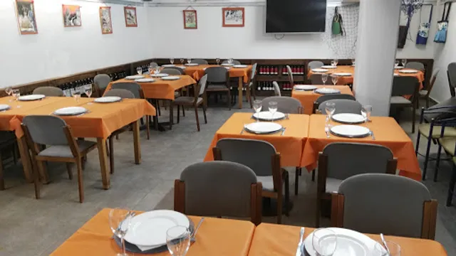 Los Bichitos - Cervecería - Gastrobar