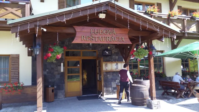Ľudová reštaurácia na svahu Biela Púť