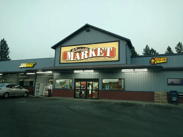 Riverside Centerplace Market