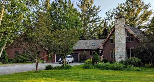 Twin Mountain River House