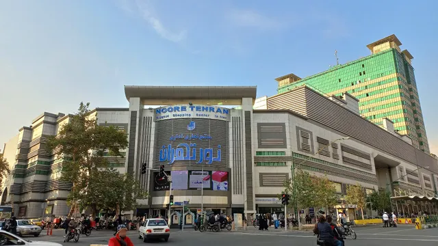 Noor-e Tehran Shopping Center