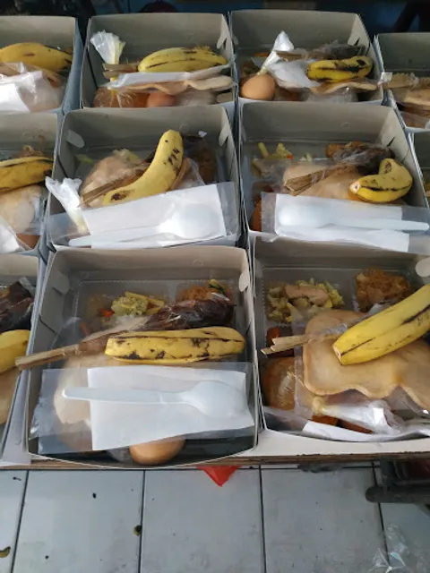 Squadron noodles shop