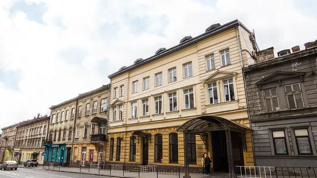 Optima Дворжец Львів