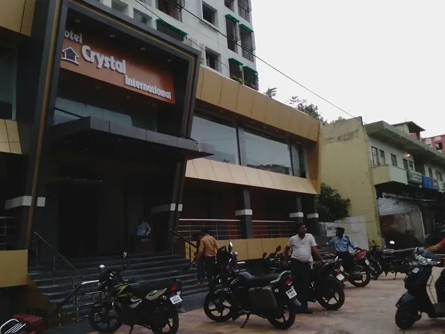 Hotel Crystal International