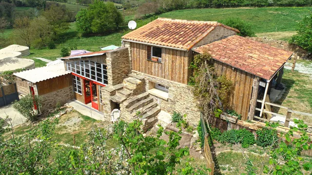 Aux Yourtes de La Fabrique et Gîte le Mimosa