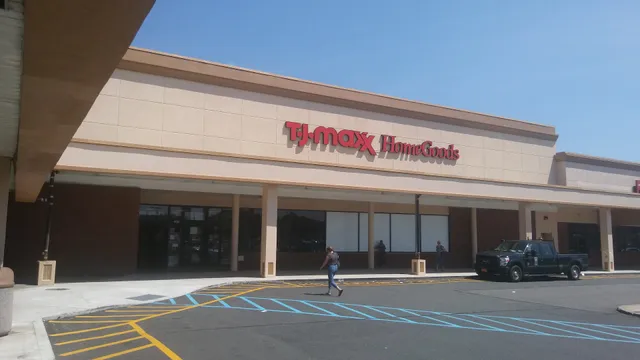 T.J. Maxx & HomeGoods