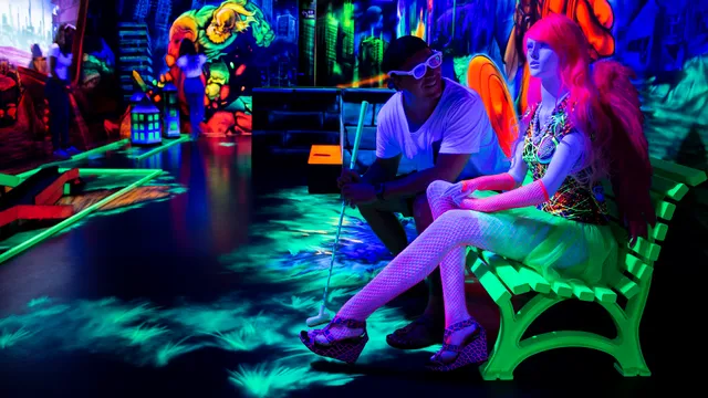 Schwarzlichthelden Minigolf