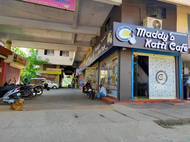 Maddy's Katti Cafe Veg