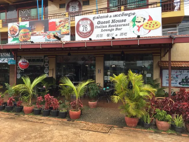 Route 76 Guest House - Italian Restaurant & Lounge Bar