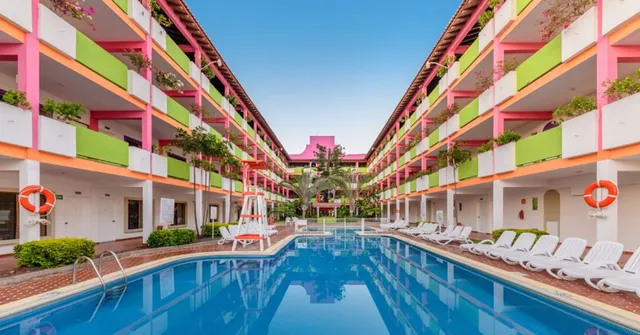 Decameron Los Cocos Guayabitos, Ramada All Inclusive Resort