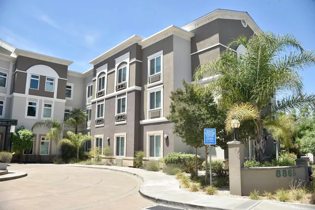 Holiday Inn Express Windsor Sonoma Wine Country by IHG