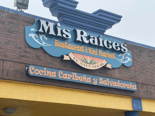Mis Raices Restaurant & Mini Market