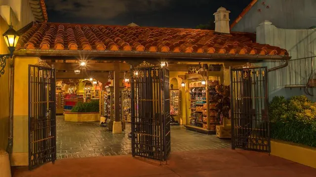 Plaza del Sol Caribe Bazaar