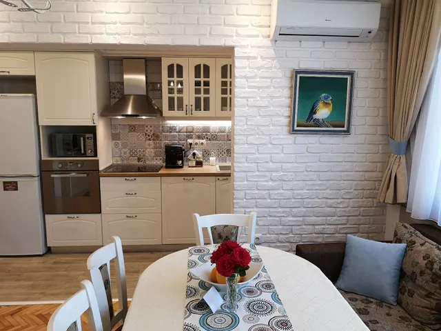 Central Varna Apartment - Lets4Holiday