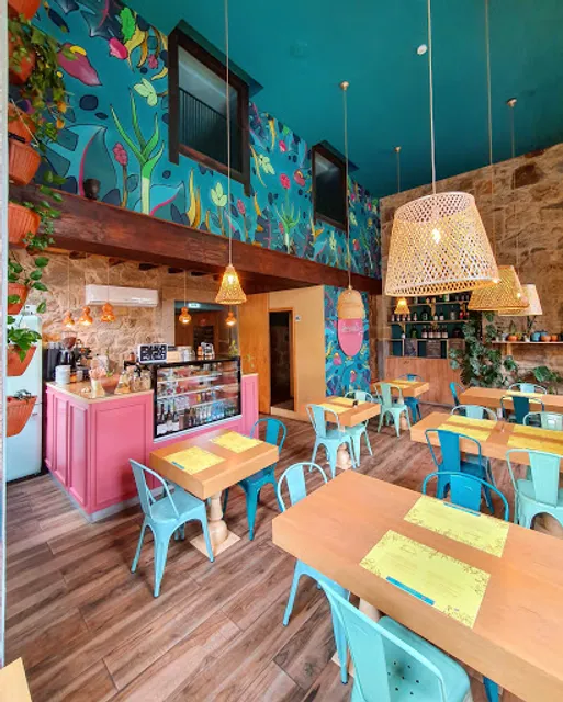 Cafetaria Semente - Art, Coffee & Plant Based Food