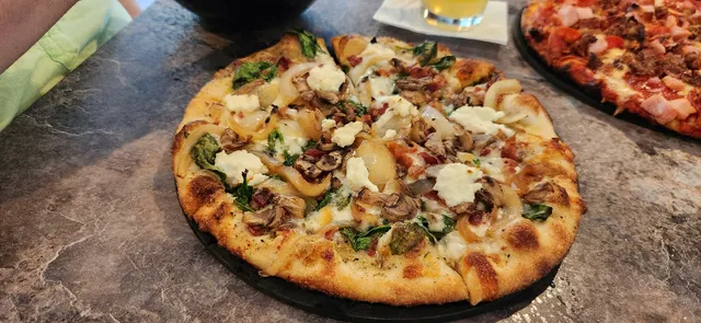 Solid Slice Pizzeria and Pub