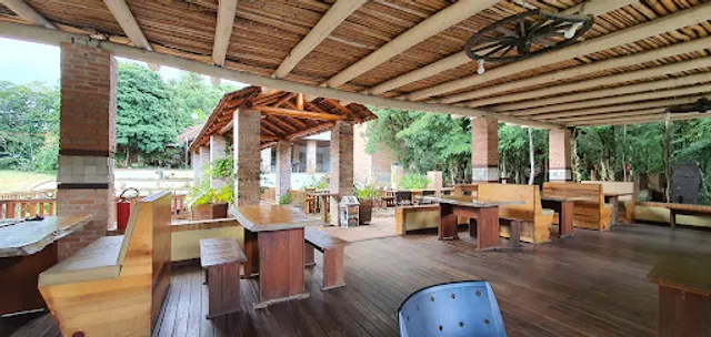 Recanto Pousada e Restaurante Teodorinho em Prudentópolis PR