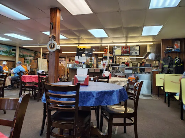 Round Up Restaurant and Ice Cream