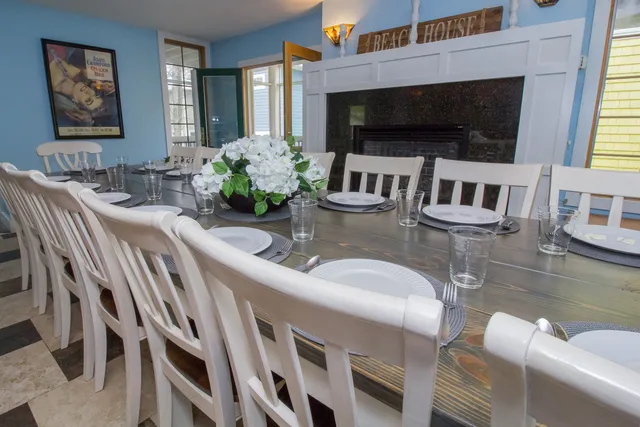 Beachwalk Vacation Rentals - Queen Bee & Buzz Inn Vacation Rental