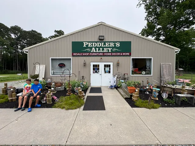 PEDDLER'S ALLEY