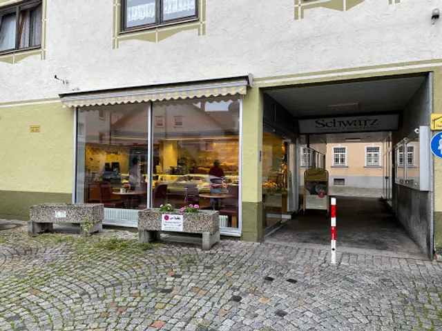 Bäckerei Schwarz GmbH & Co. KG