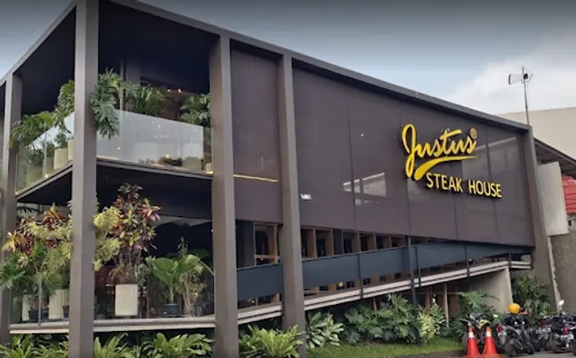 Justus Steak House Cipete
