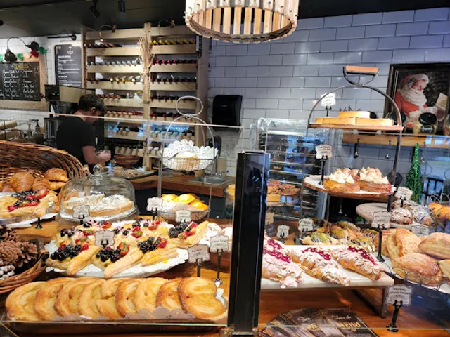 Rosallie Le French Cafe