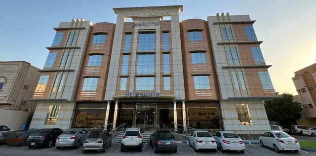 ايار للشقق المخدومة