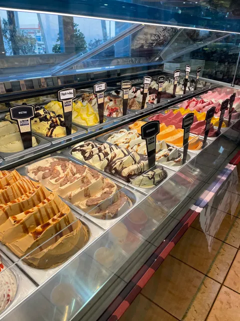 Kyklamino Patisserie