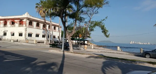 Los Pinos Casa Habitación